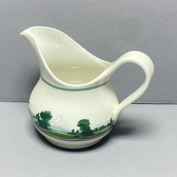 Estee Lauder Creamer Pitcher Aliage Country Winter Porcelain Collection Japan - Picture 1 of 14